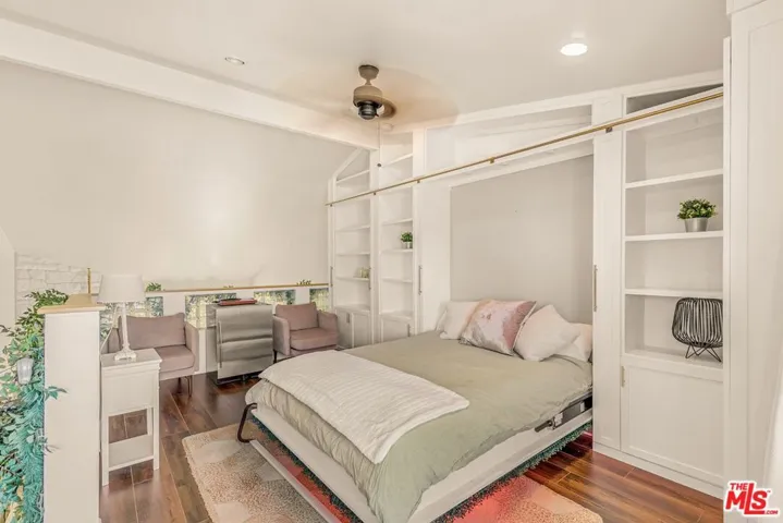 14050 Magnolia Boulevard 312, Sherman Oaks, California 91423