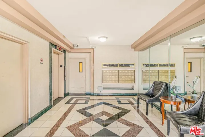 14050 Magnolia Boulevard 312, Sherman Oaks, California 91423