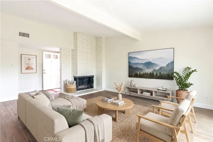 Virtually staged