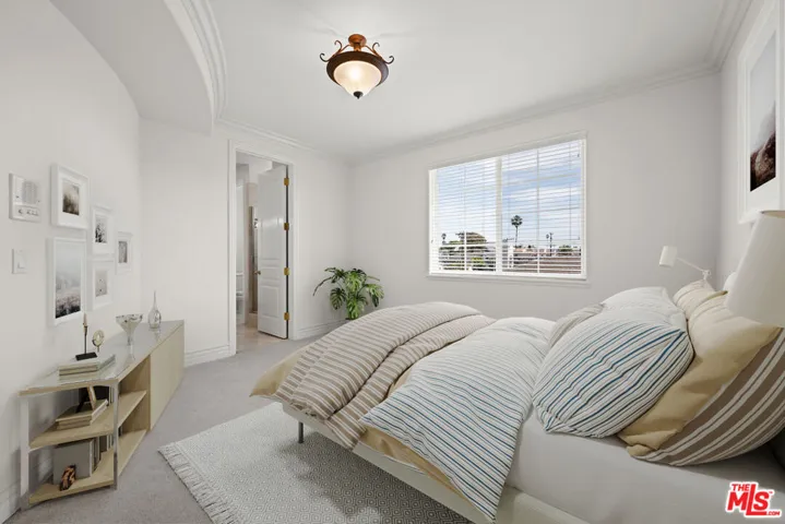 1756 Ruhland Avenue, Manhattan Beach, California 90266