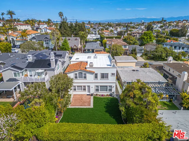 1756 Ruhland Avenue, Manhattan Beach, California 90266