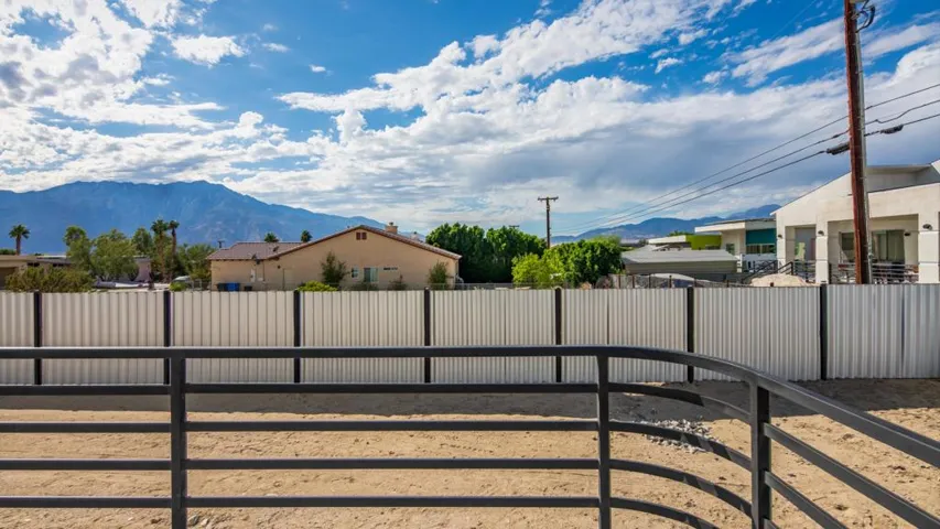 14-Were Focused 66760 Buckboard Ext-15