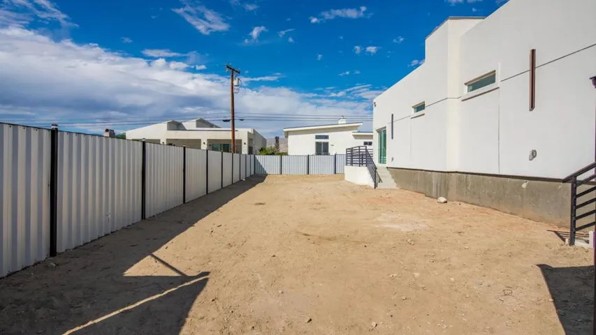 07-Were Focused 66760 Buckboard Ext-8