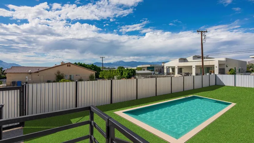 Buckboard Lane Pool3