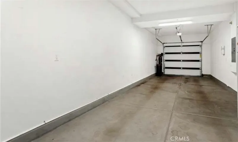 11326 Victory Blvd, North Hollywood, California 91606