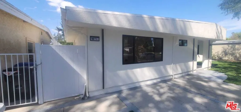 18745 Lull Street, Reseda, California 91335