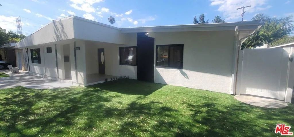 18745 Lull Street, Reseda, California 91335