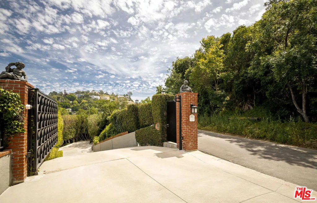 12917 Galewood Street, Studio City, California 91604 — photo 4