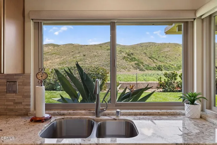 17-web-or-mls-UpmarketMedia-34108Vill-07​​‌​​​​‌​​‌‌​​‌​​​‌‌​​​‌​​‌‌​​‌‌​​‌‌​​​​