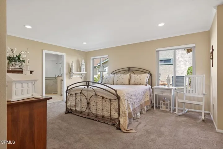 19-web-or-mls-UpmarketMedia-34108Vill-01