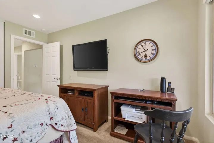 27-web-or-mls-UpmarketMedia-34108Vill-07