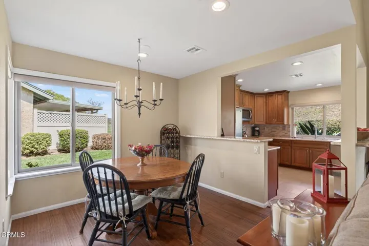 11-web-or-mls-UpmarketMedia-34108Vill-04