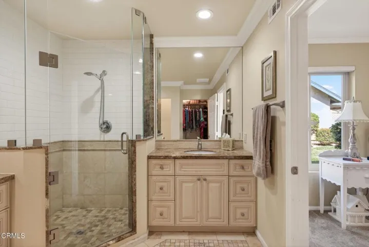 21-web-or-mls-UpmarketMedia-34108Vill-01