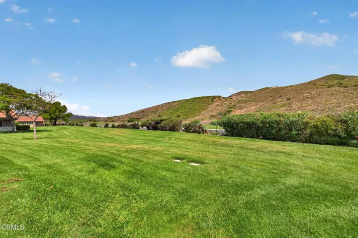 38-web-or-mls-UpmarketMedia-34108Vill-11