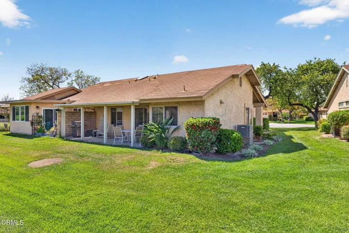 37-web-or-mls-UpmarketMedia-34108Vill-12