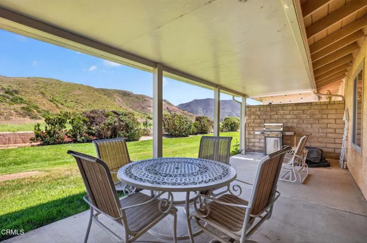 30-web-or-mls-UpmarketMedia-34108Vill-05