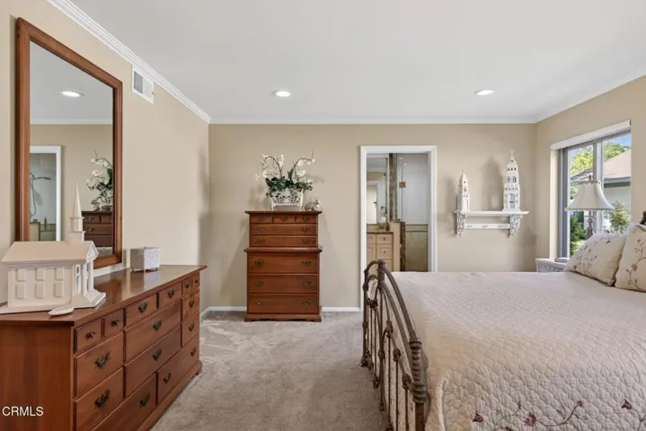 22-web-or-mls-UpmarketMedia-34108Vill-06