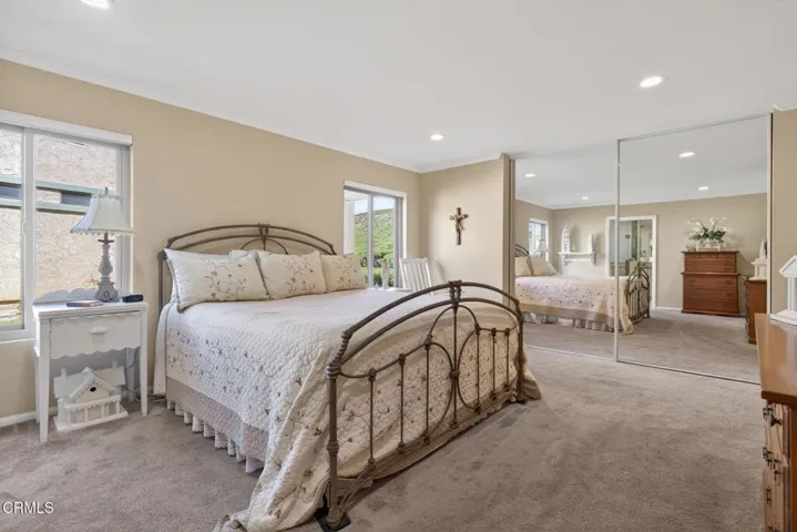 20-web-or-mls-UpmarketMedia-34108Vill-01