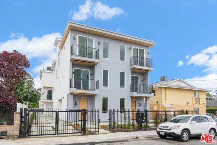 5248 Auckland Avenue, North Hollywood, California 91601