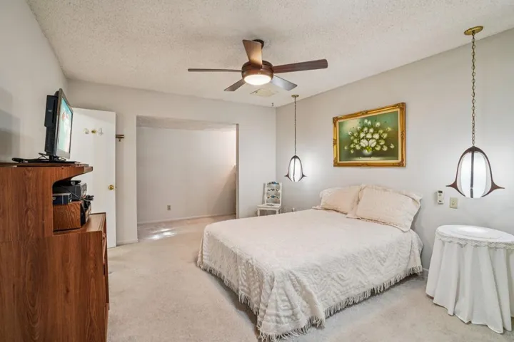 22-web-or-mls-Mountain View Ave-S1504-02