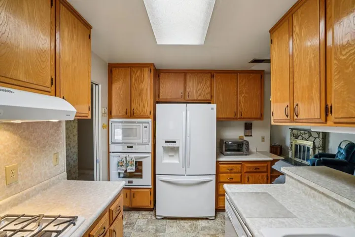 15-web-or-mls-Mountain View Ave-S1504-01