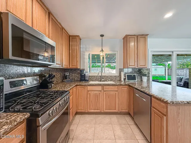 cFamily and Kitchen6