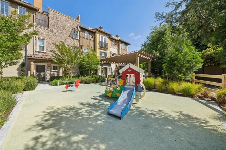 663 Alamo Court, Mountain View, California 94043