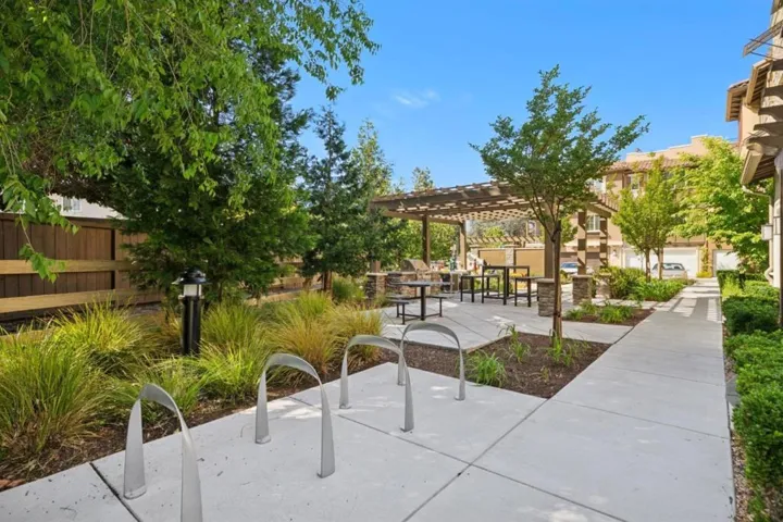 663 Alamo Court, Mountain View, California 94043