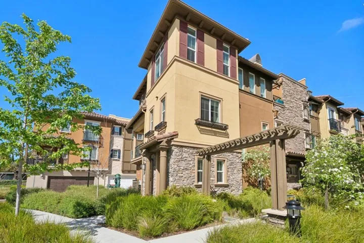 663 Alamo Court, Mountain View, California 94043