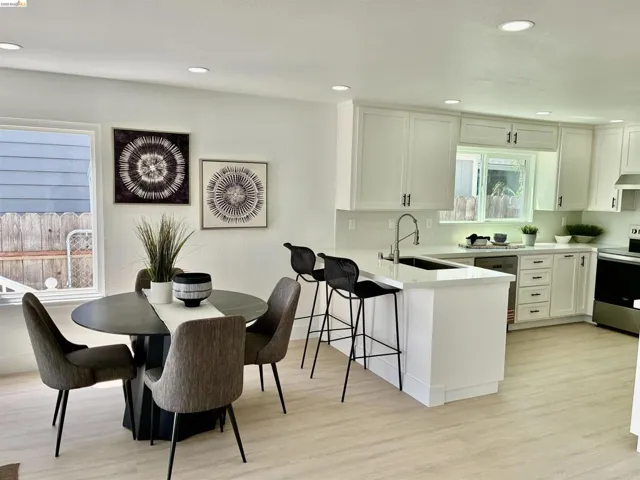 Breakfast nook