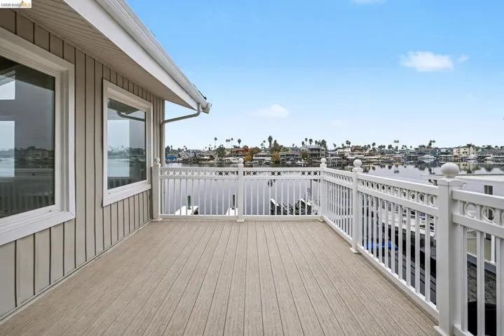 Upstairs bedroom deck