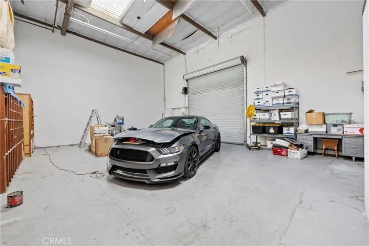 Warehouse with 14' clearance