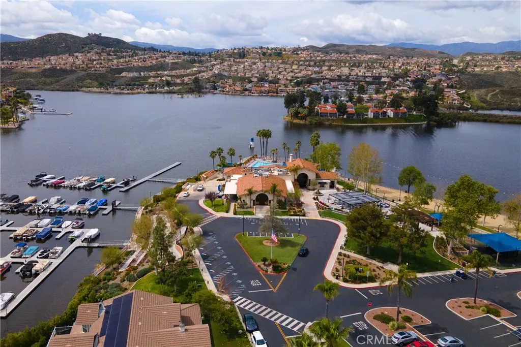 Aerial photo of the Lodge.