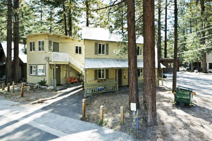 3121 Pasadena Avenue, South Lake Tahoe, California 96150
