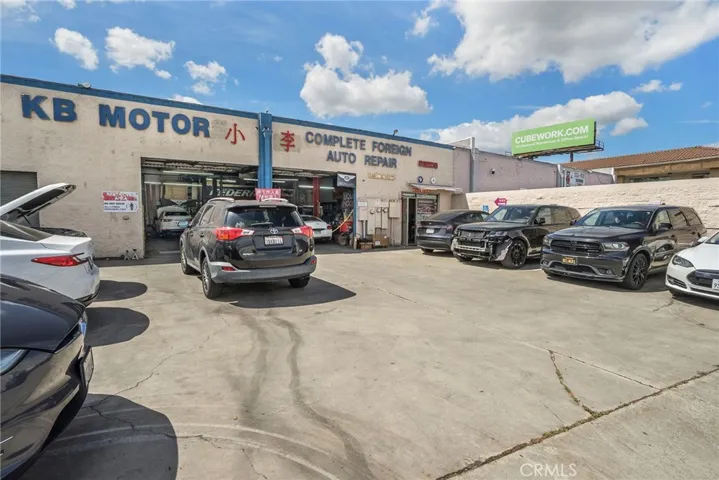19266 E Walnut Drive one story cash flowing retail in high visibility area off 60 freeway.