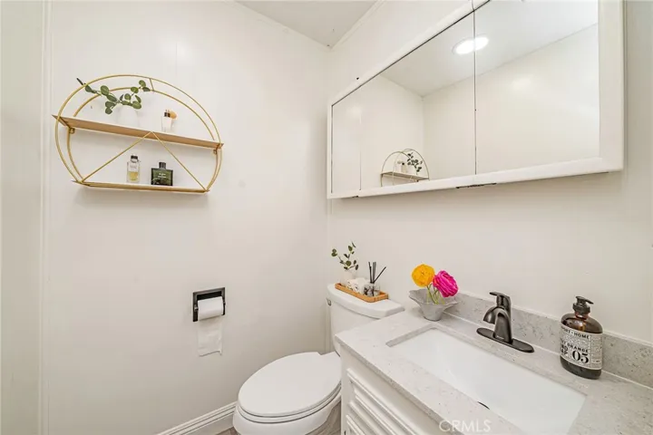 BATHROOM 2