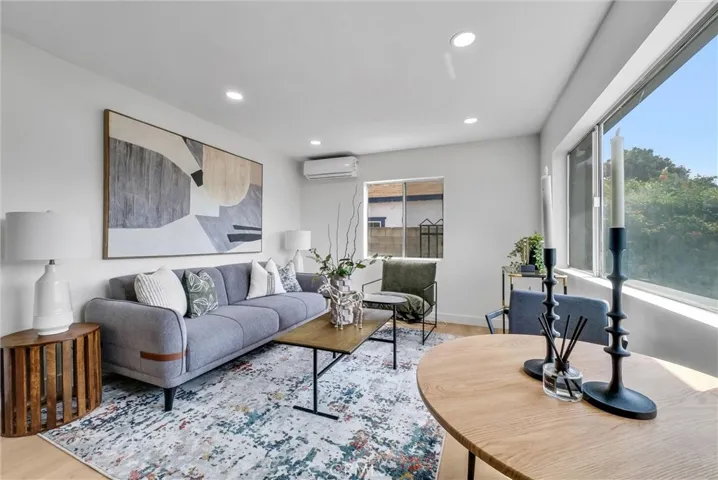 Main House: Living Room