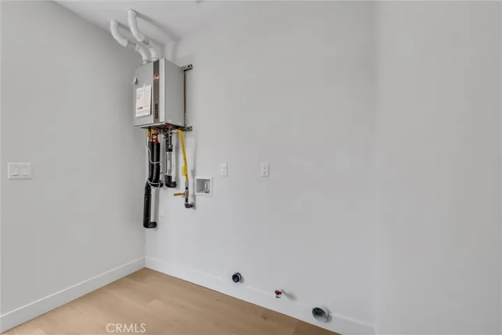 ADU: In-unit Laundry Hookup