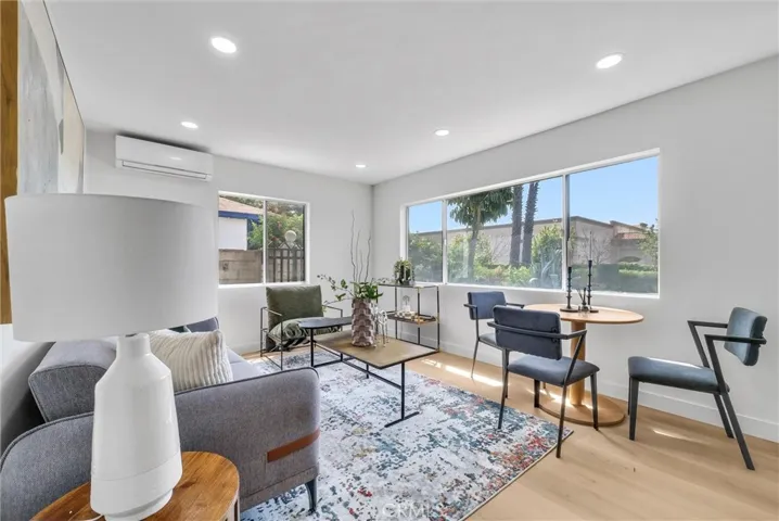 Main House: Living Room