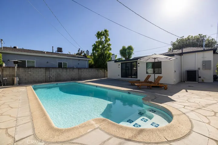 Outdoor Space/Pool