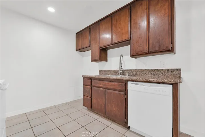 BEAUTIFUL COUNTERTOPS