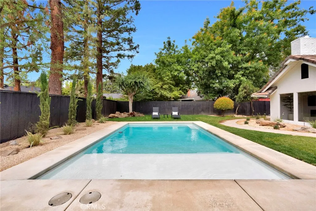 Brand new - Custom Pool