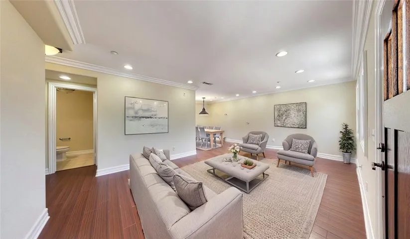 Photos may include virtual staging and / or alternation for visualization purposes.