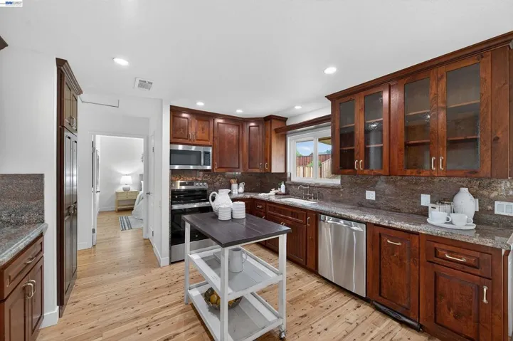 CUSTOM CABINETRY AND GRANITE