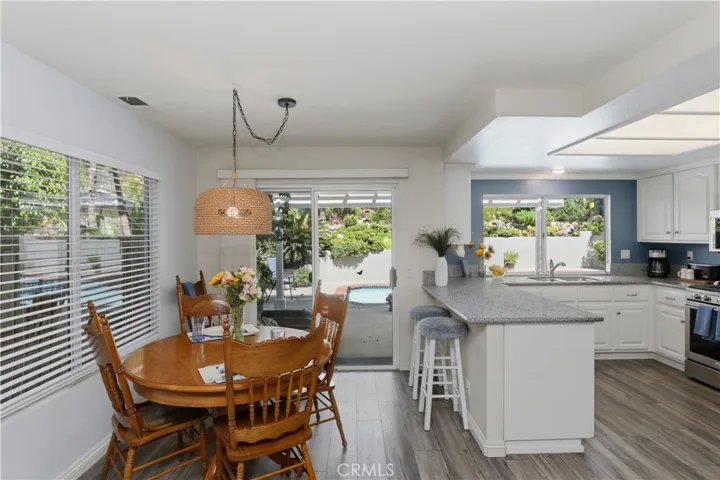 Kitchen Adjacent Dining Area