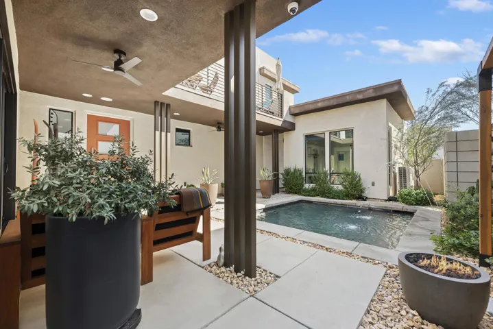 15-Courtyard