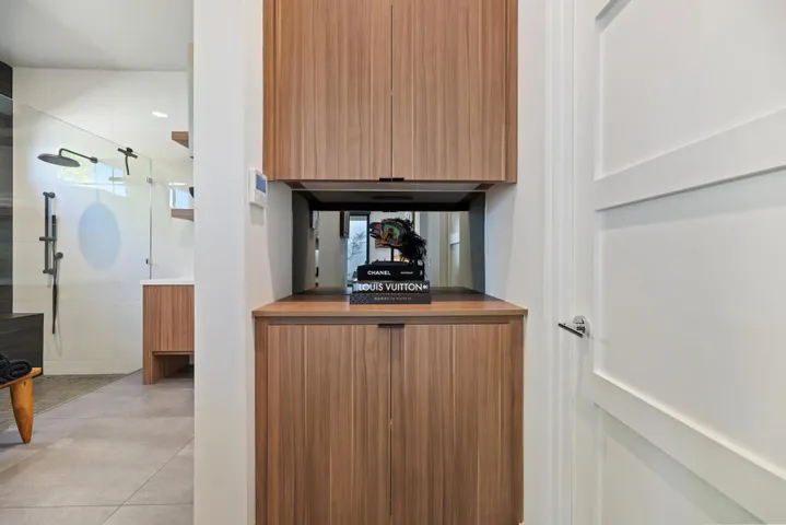 51-Primary Bathroom Entrance