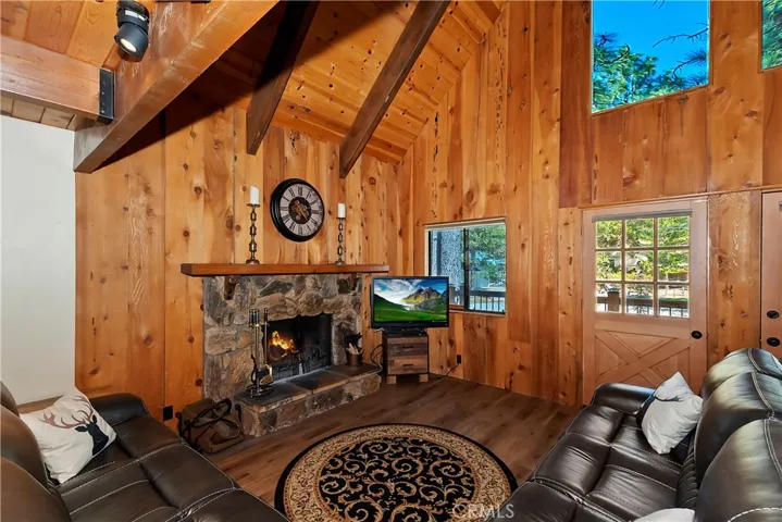 150 Lodgepole, Big Bear Lake, California 92315