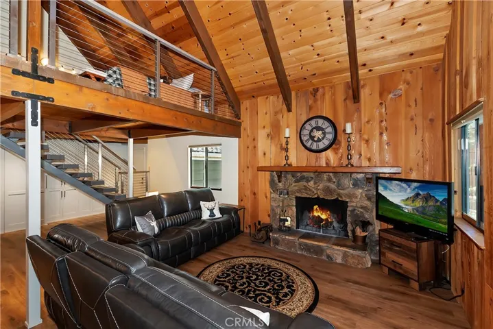 150 Lodgepole, Big Bear Lake, California 92315