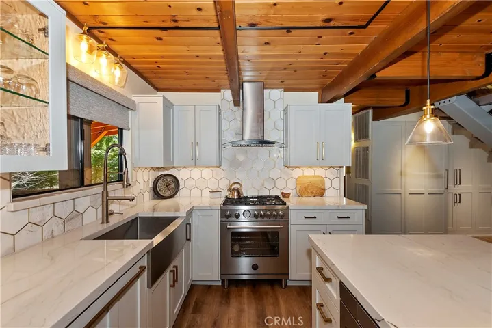 150 Lodgepole, Big Bear Lake, California 92315